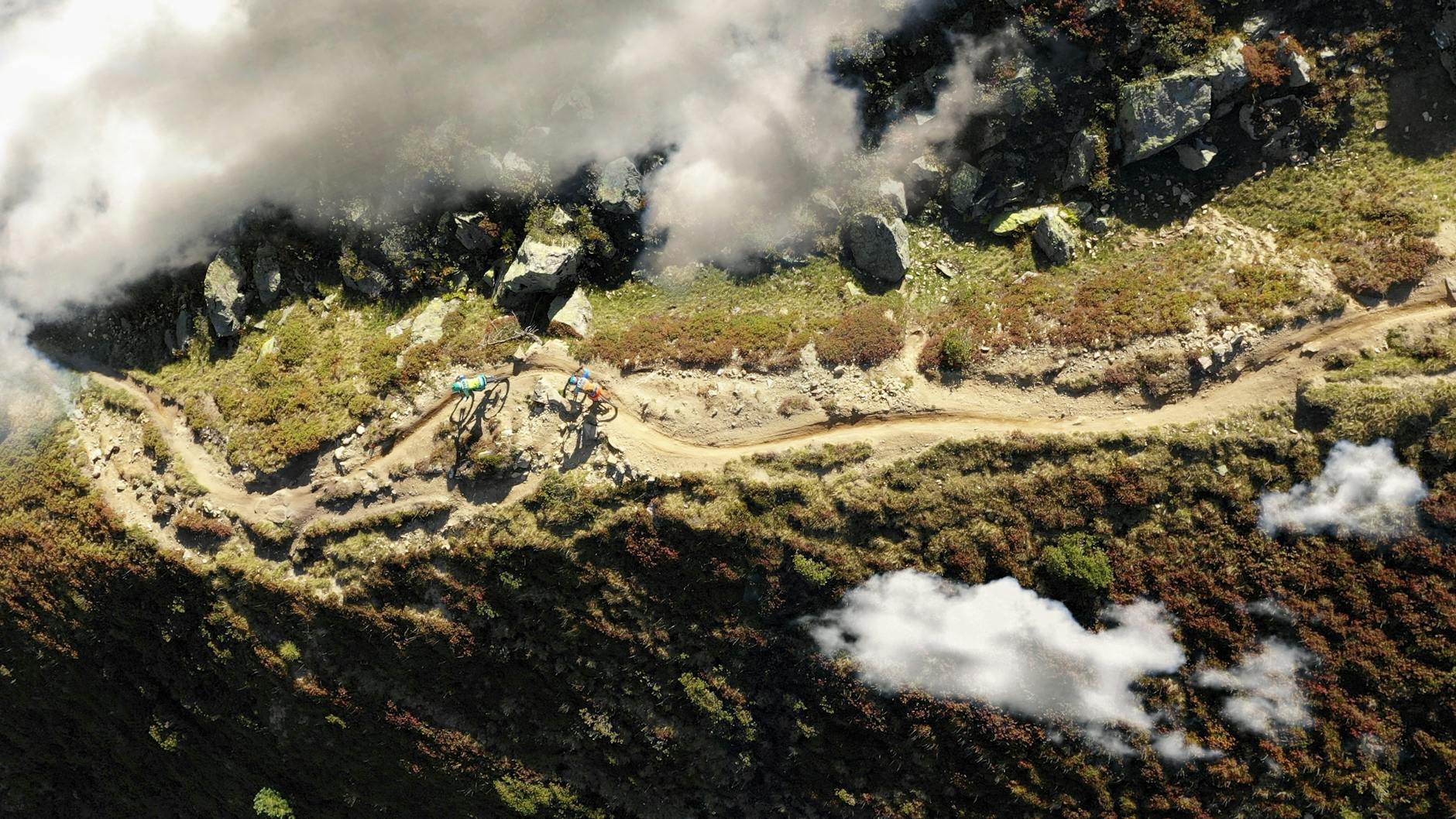 Bike park Pyrénées : panorama des meilleurs spots VTT pour tous les niveaux — pistes de VTT parc montagne Pyrénées
