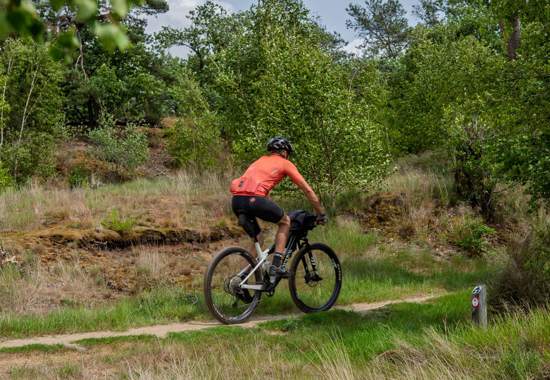 Calendrier VTT 2026 Bretagne : panorama des grandes périodes et des régions clés — sentier de VTT en Bretagne