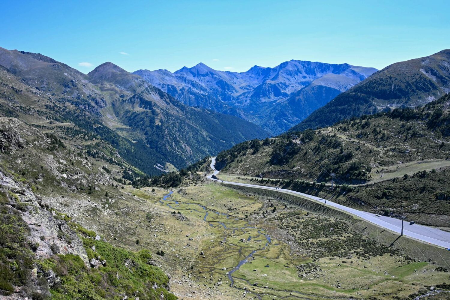 Col du Pourtalet à vélo : la frontière espagnole par les crêtes