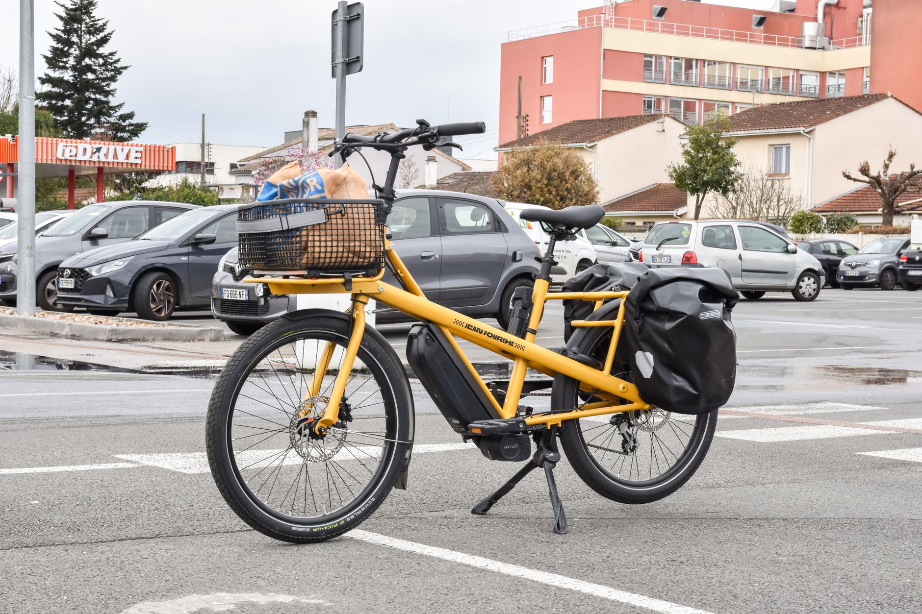 Vélo cargo électrique et vie de famille en ville : comment remplacer la voiture — vélo cargo électrique famille en ville