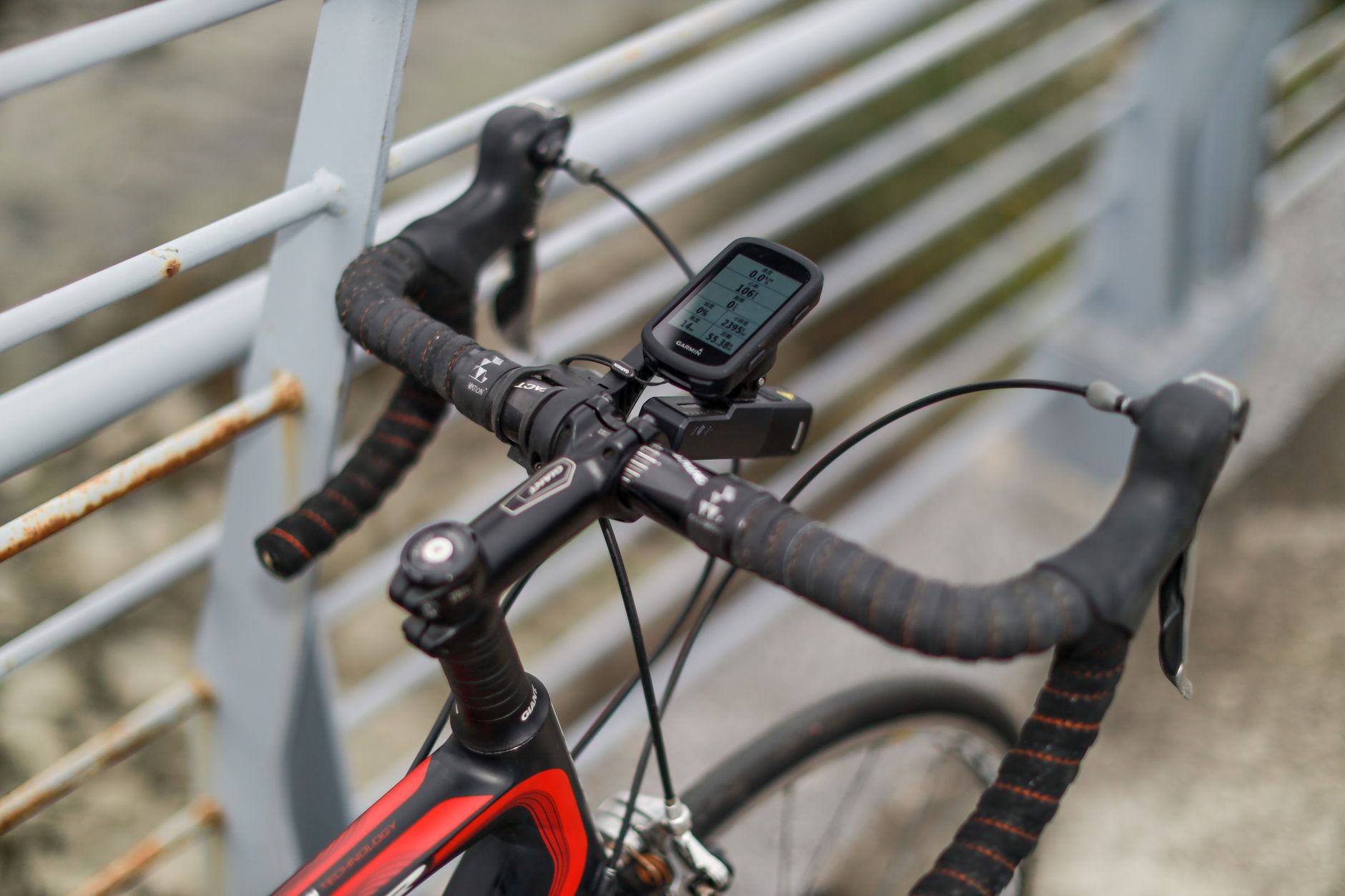 Notre comparatif des meilleurs compteurs — compteur vélo sans fil sur guidon