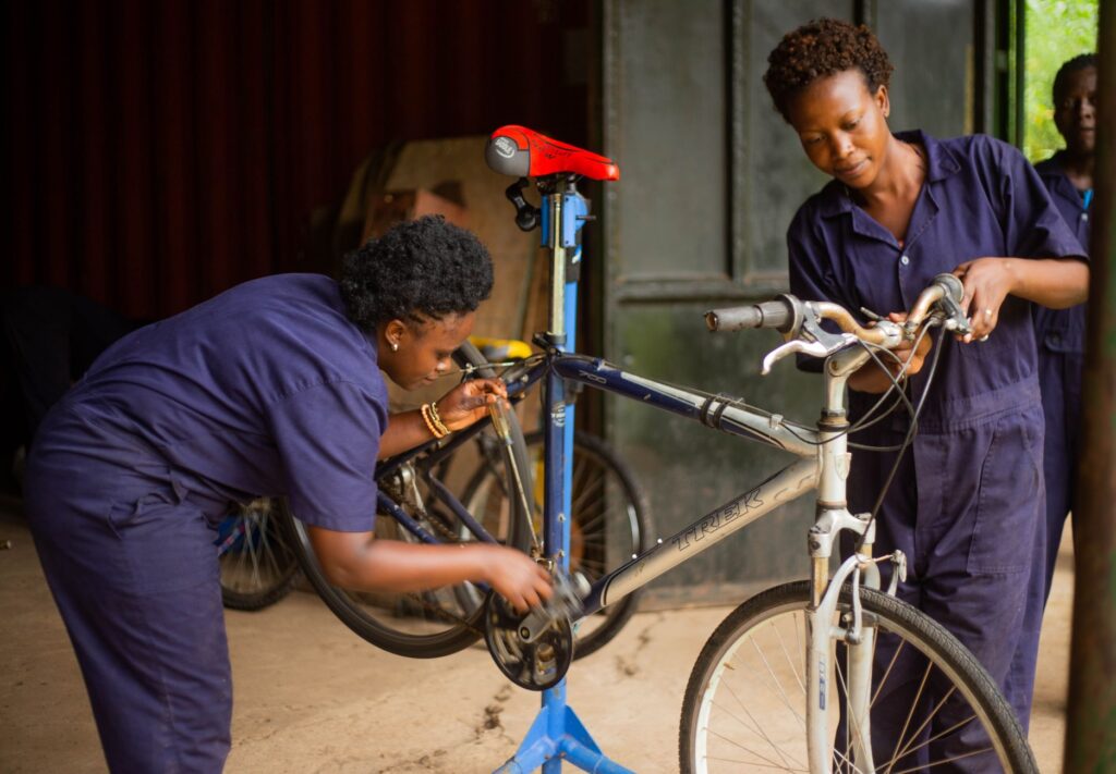 Pignon sur Roue magasins de — atelier de réparation de vélos outils