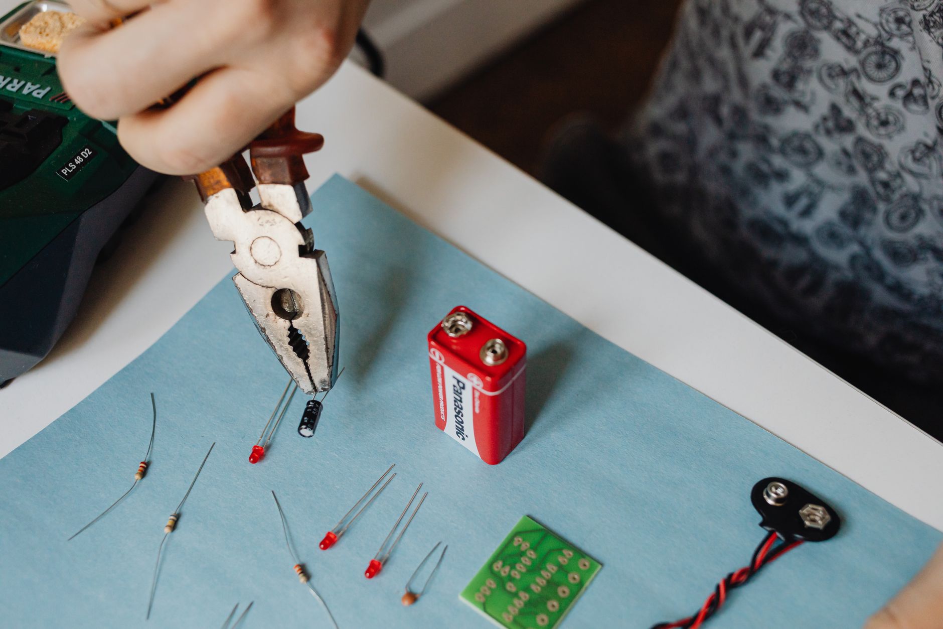 Reconditionner soi-même la batterie de — outils pour reconditionner batterie vélo