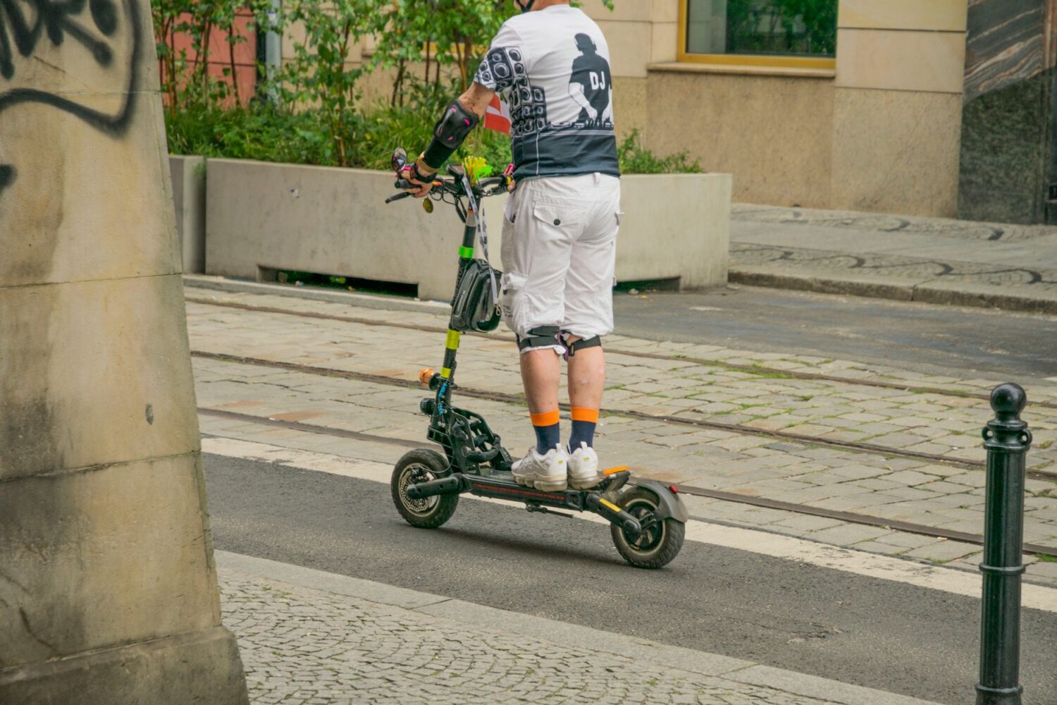 Trottinette électrique 45 km/h : modèles pas cher et points sur la loi